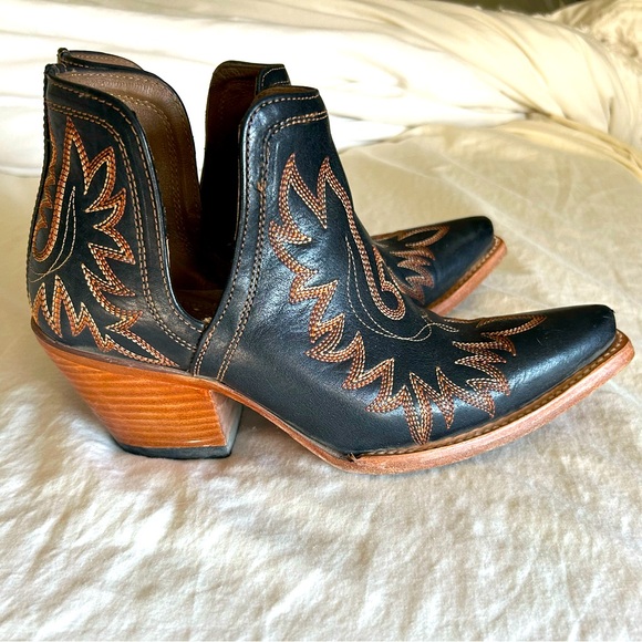 Ariat Dixon Bootie in Brooklyn black. - Picture 1 of 4